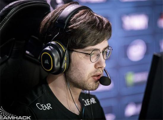 Passion UA 正式签约了 Complexity 的核心选手