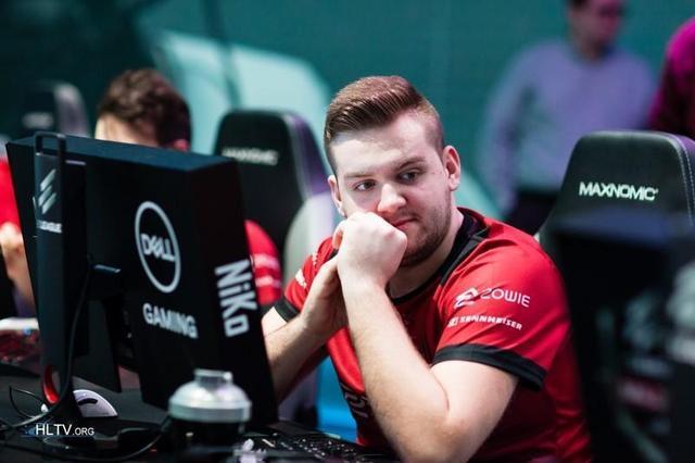 JKL：我觉得自己不是很菜的选手 在想怎么延续自己的状态