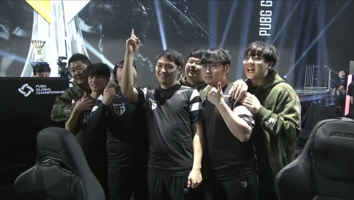 Nova Esports 意外击败了热门球队 EDward Gaming - VCT 2025 中国第一阶段结果