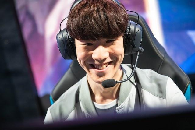 解析“赏金赛”：为什么为了猎头奖金可以放宽跟注范围？（赏金赛解读：为什么为了猎头赏金可以适度放宽跟注范围？）